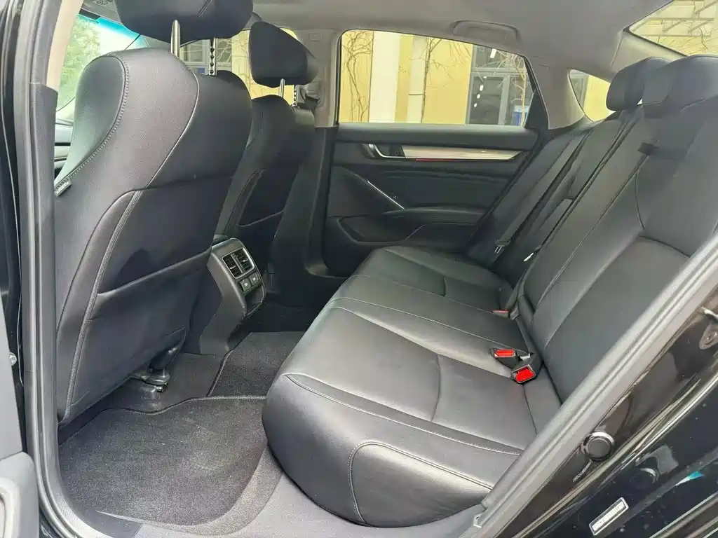 Honda Accord — миниатюра 4