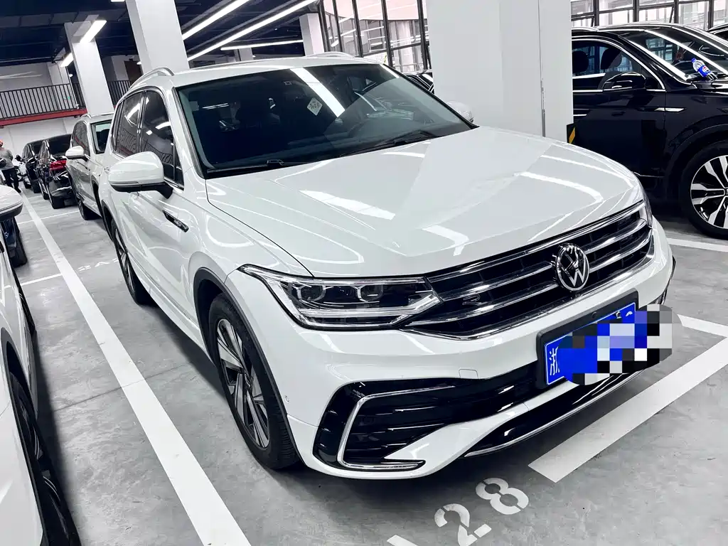 Volkswagen Tiguan L — миниатюра 3