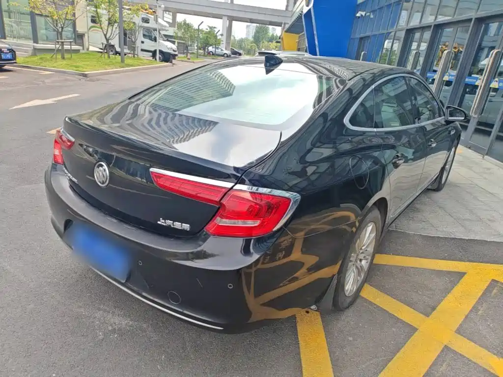 Buick LaCrosse — миниатюра 7