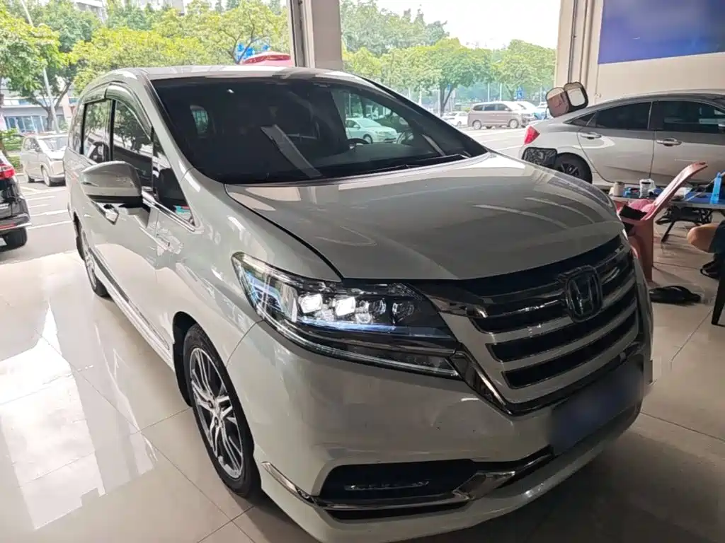 Honda Elysion — миниатюра 4