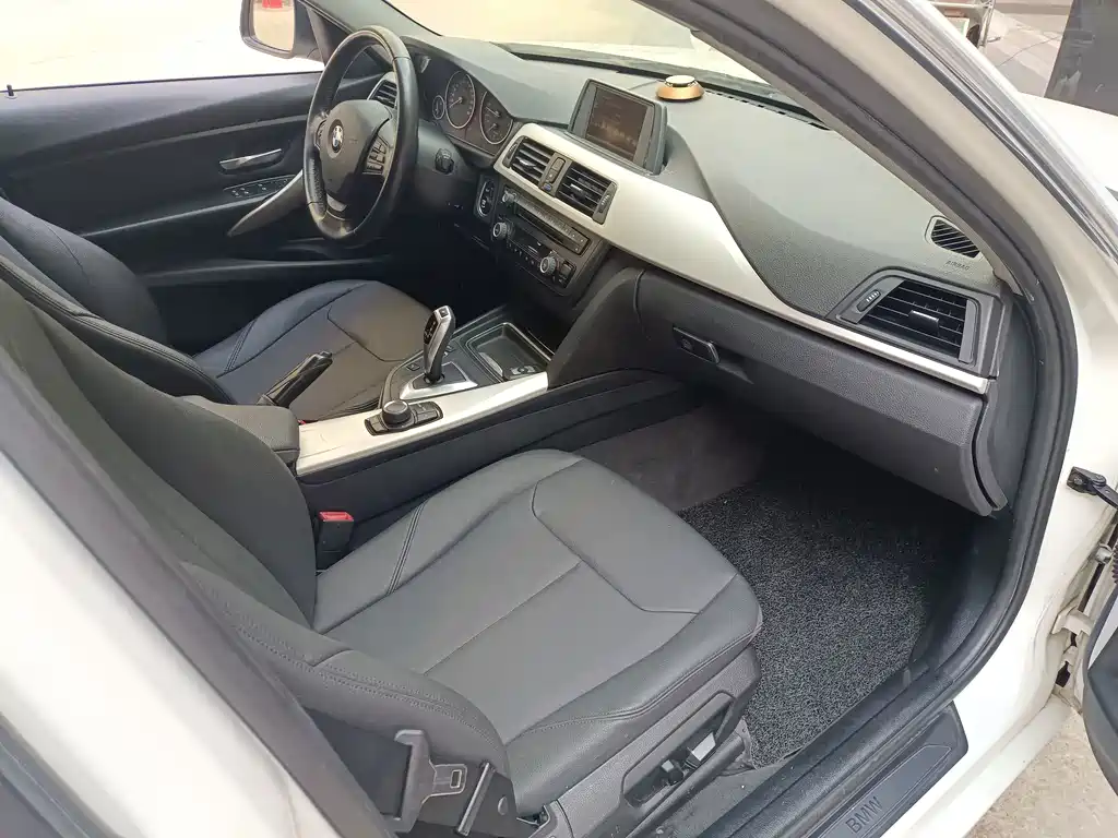 BMW 3 Series — миниатюра 6