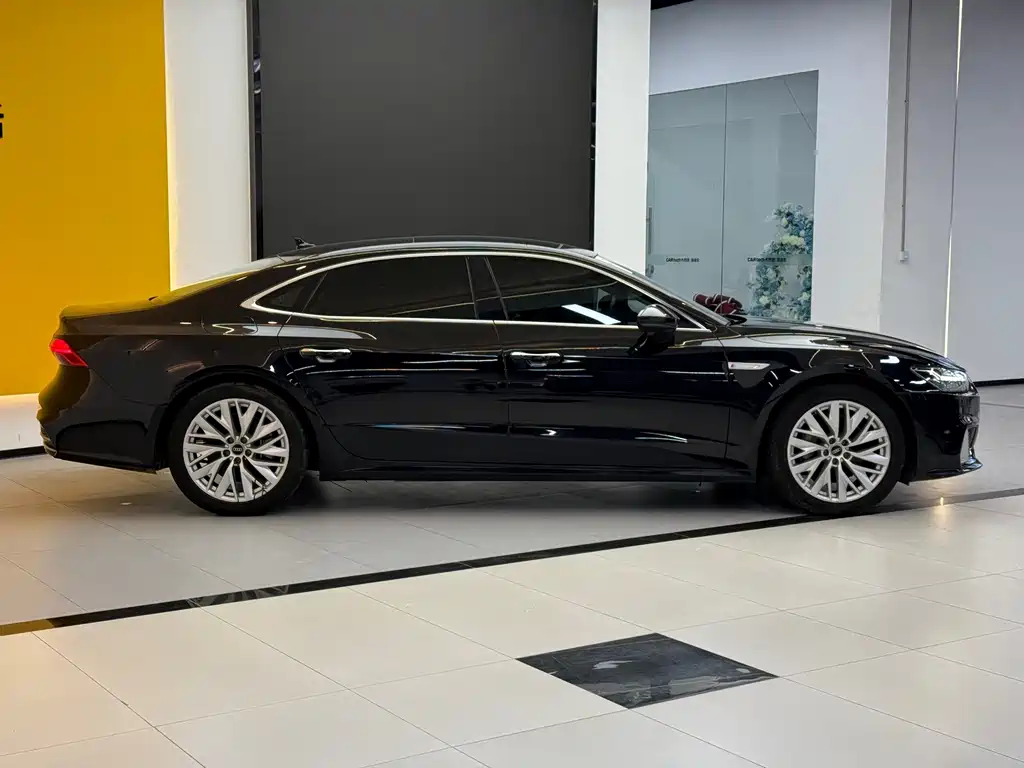Audi A7L — миниатюра 4