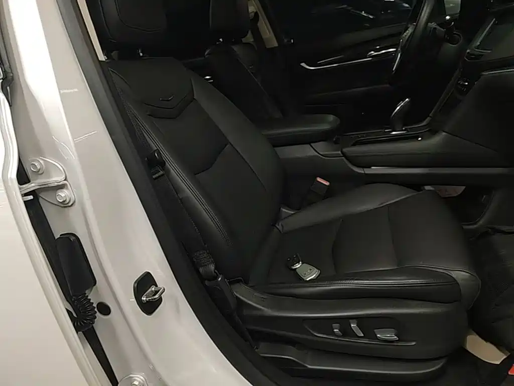 Cadillac XT5 — миниатюра 25