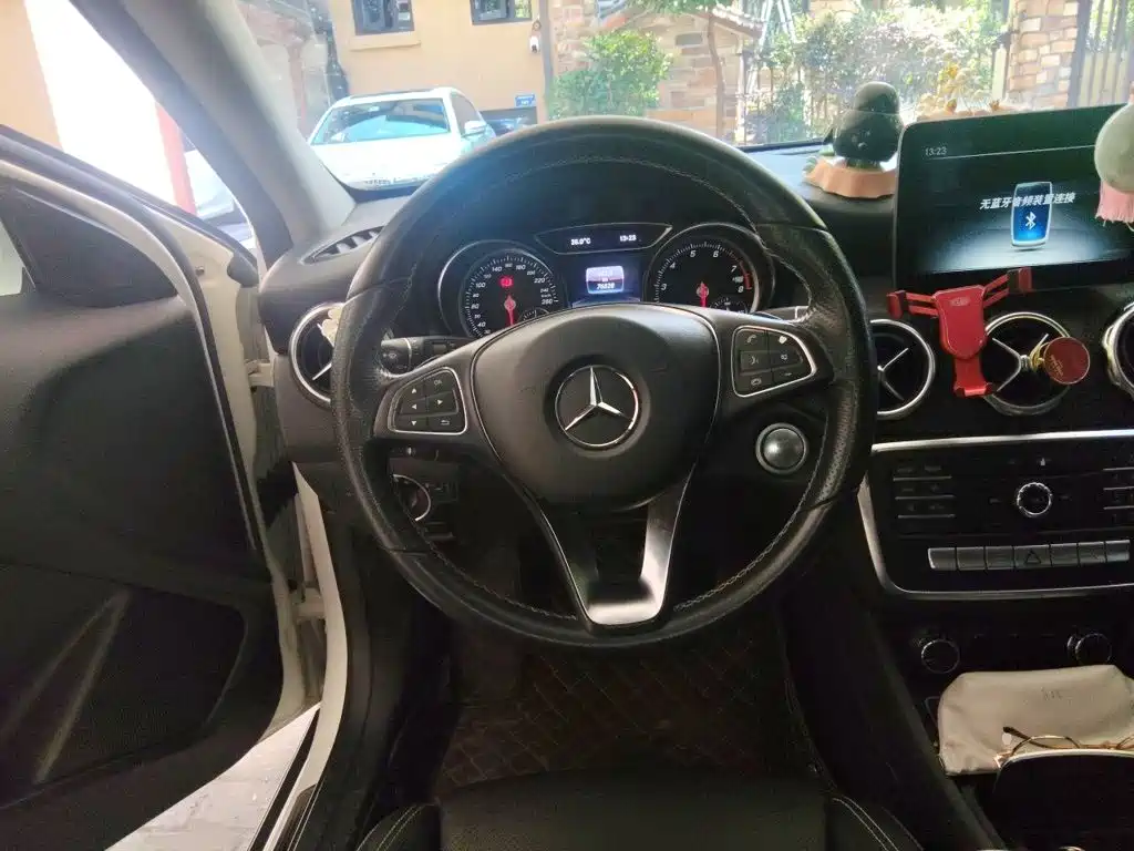 Mercedes-Benz GLA — миниатюра 11