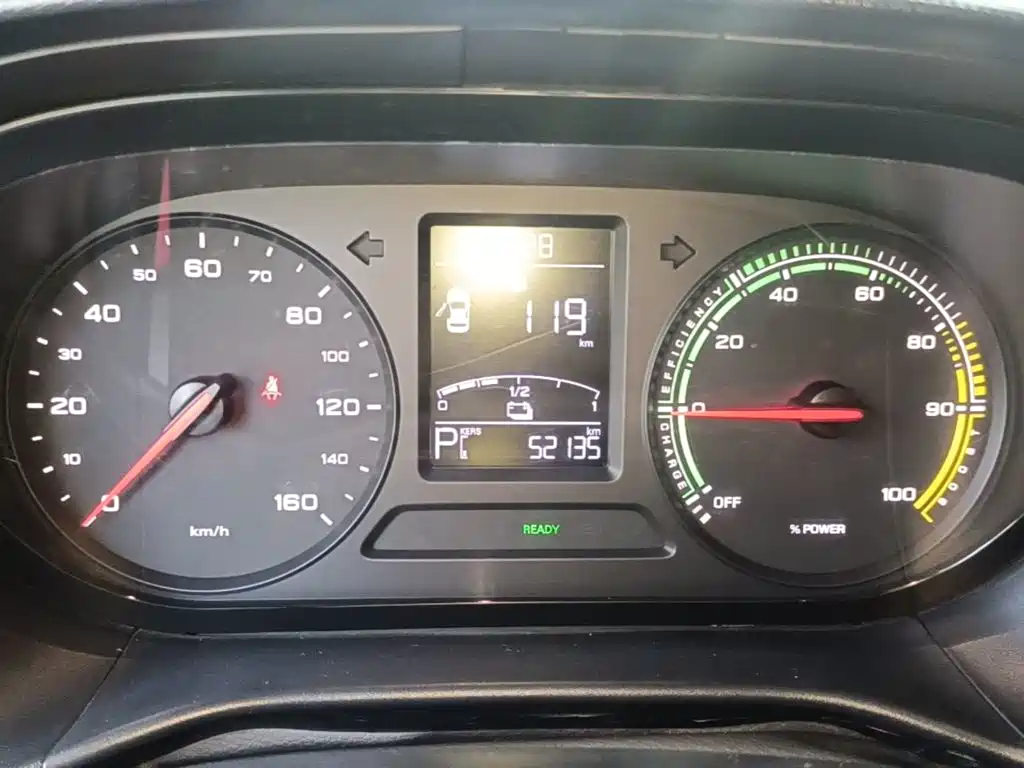 Roewe Clever — миниатюра 12