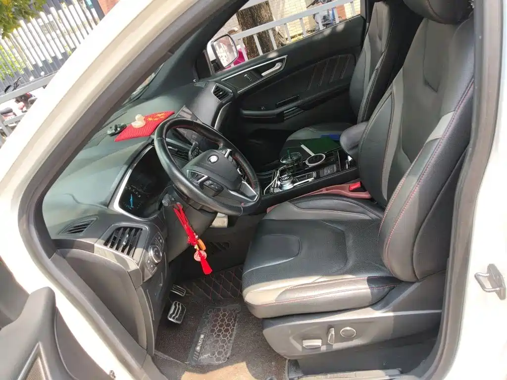 Ford Edge — миниатюра 8