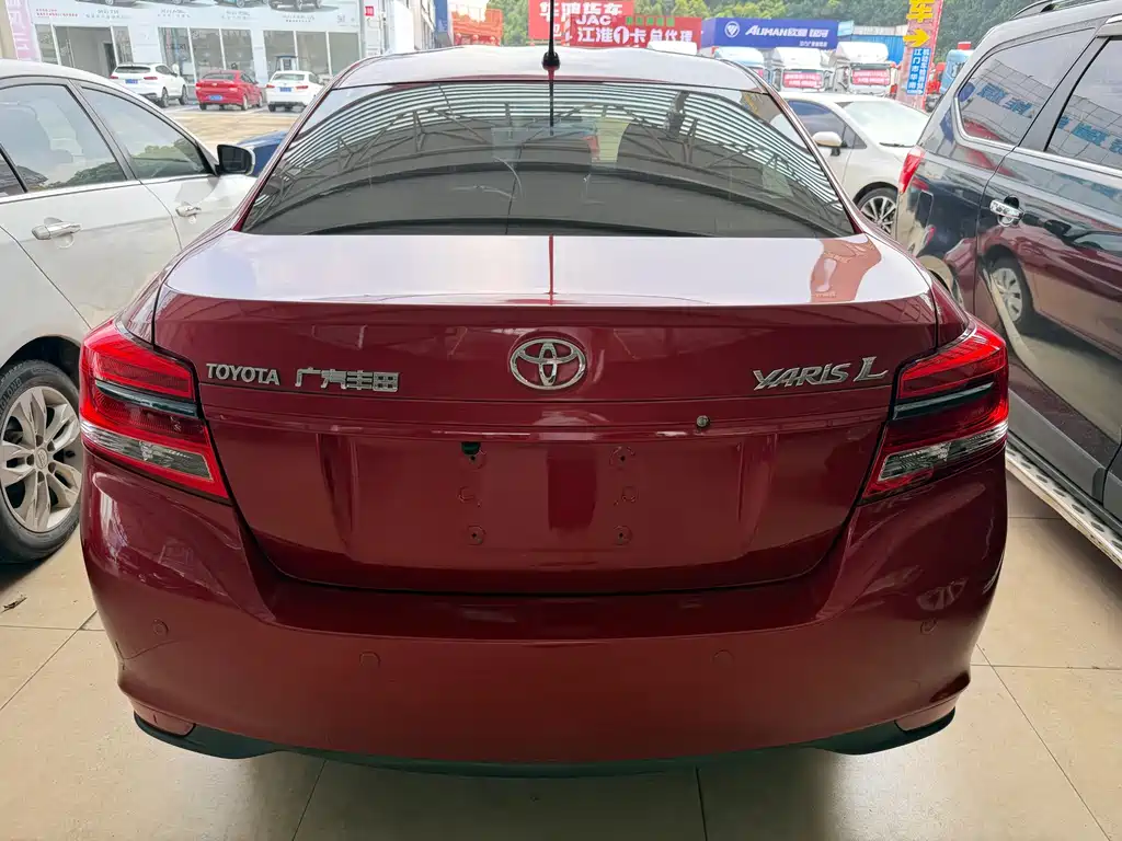 Toyota Yaris L — миниатюра 7