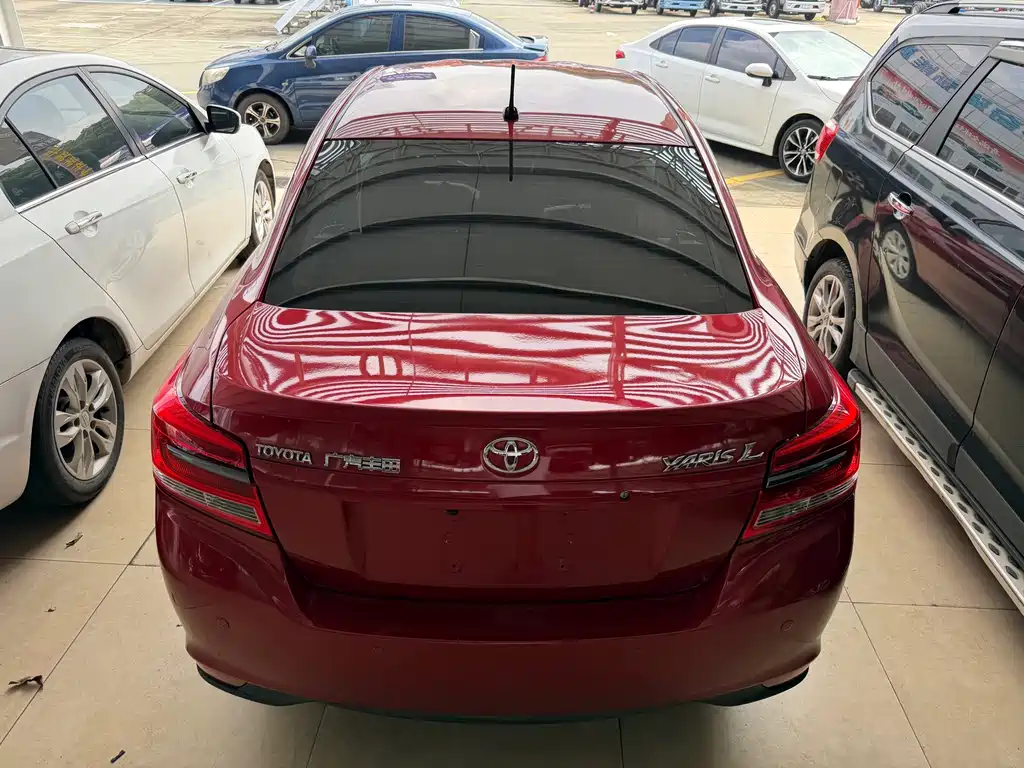 Toyota Yaris L — миниатюра 11
