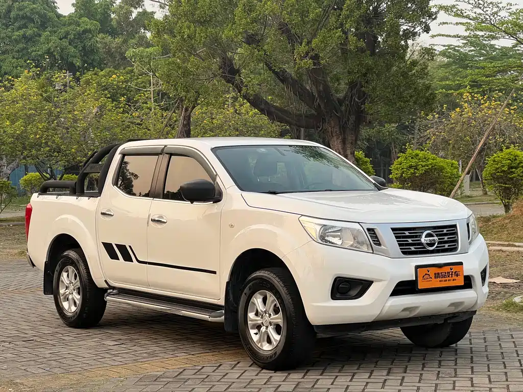 NISSAN NAVARRA