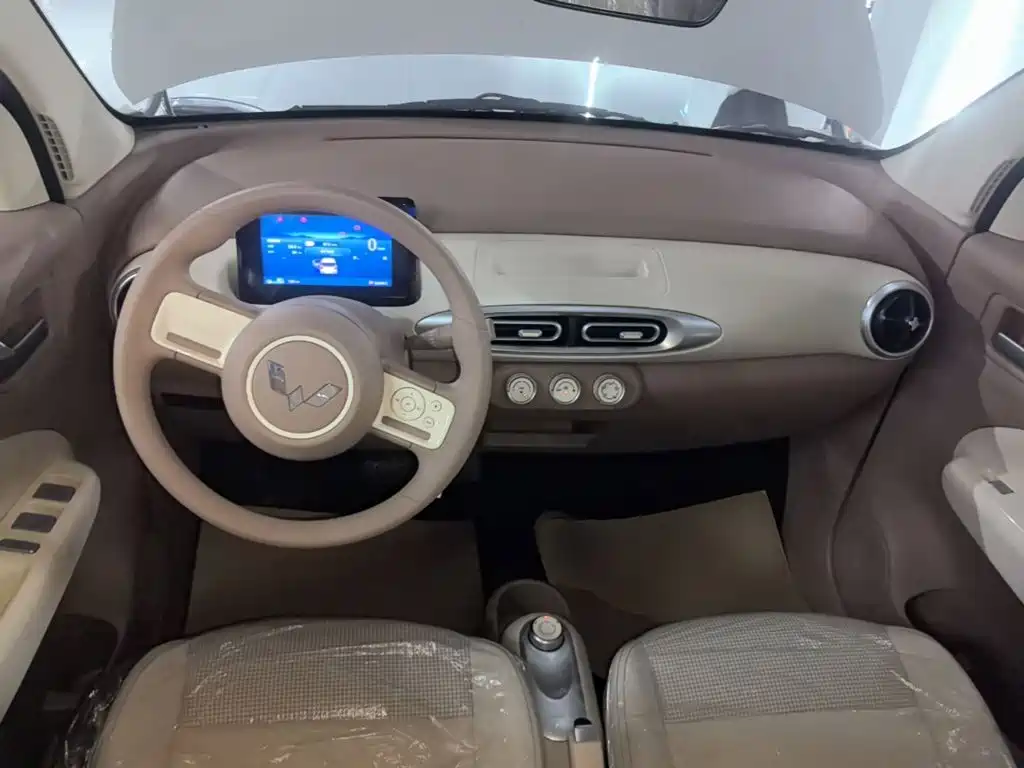 Wuling MINIEV — миниатюра 10