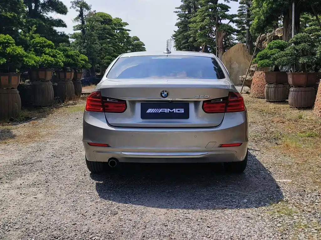BMW 3 Series — миниатюра 13