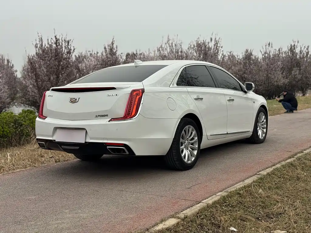 Cadillac XTS — миниатюра 5
