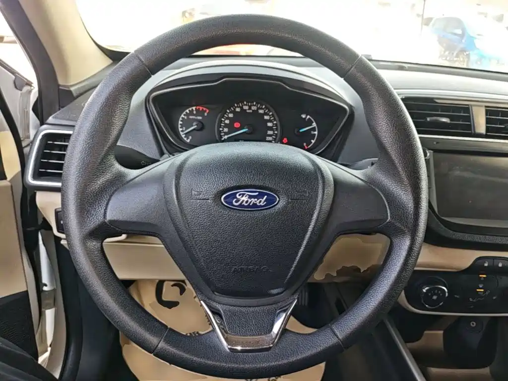 Ford Escort — миниатюра 11