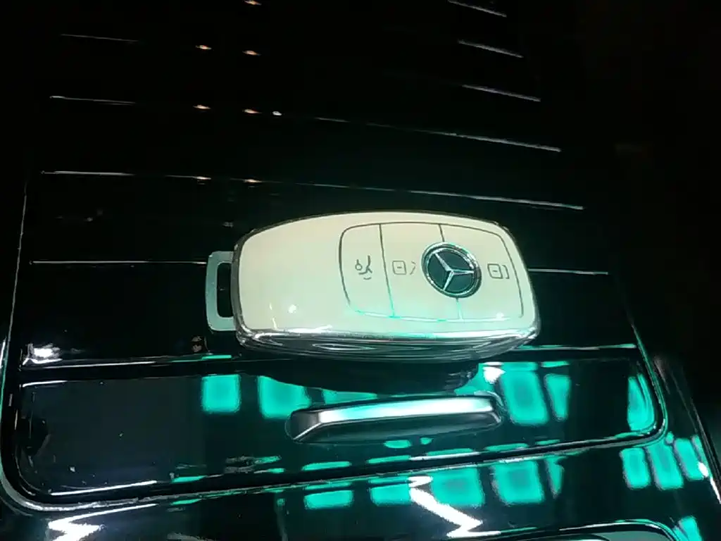 Mercedes-Benz A-Class — миниатюра 9