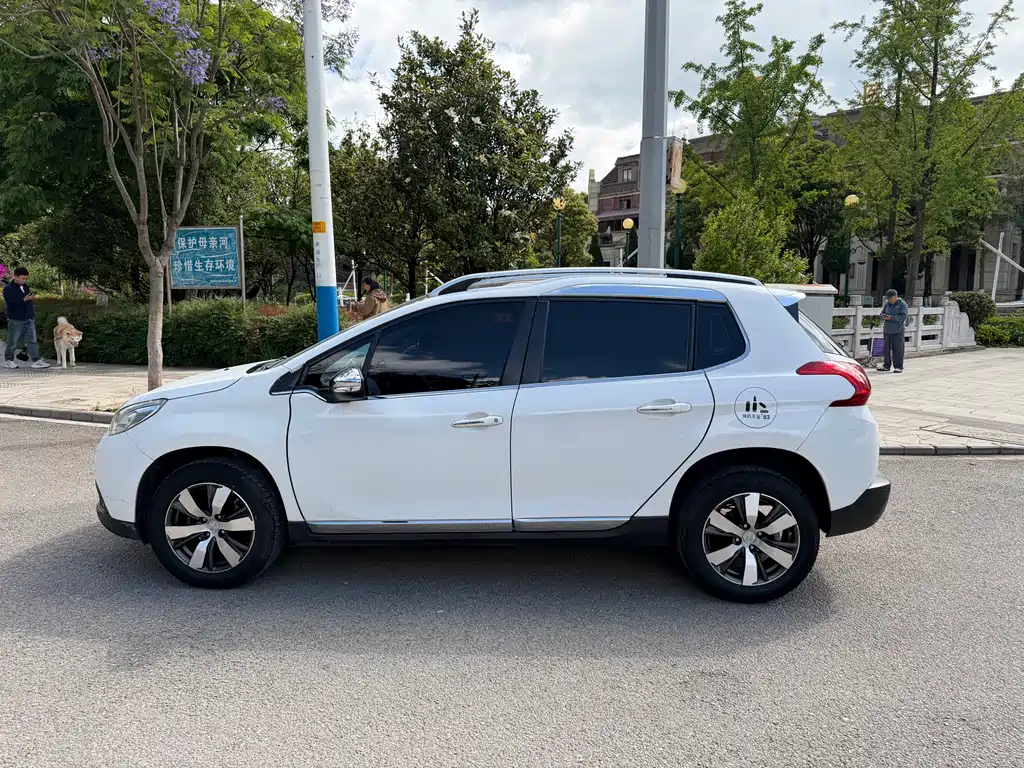 Peugeot 2008 2014 1.6L AT
