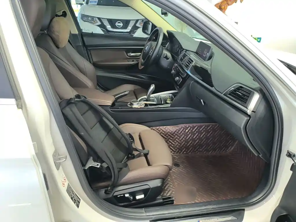 BMW 3 Series — миниатюра 25