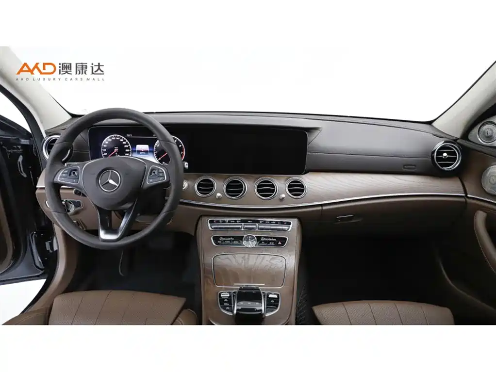 Mercedes-Benz E-Class — миниатюра 5