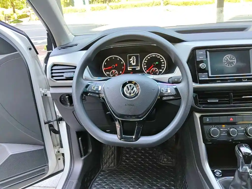 Volkswagen T-Cross — миниатюра 11