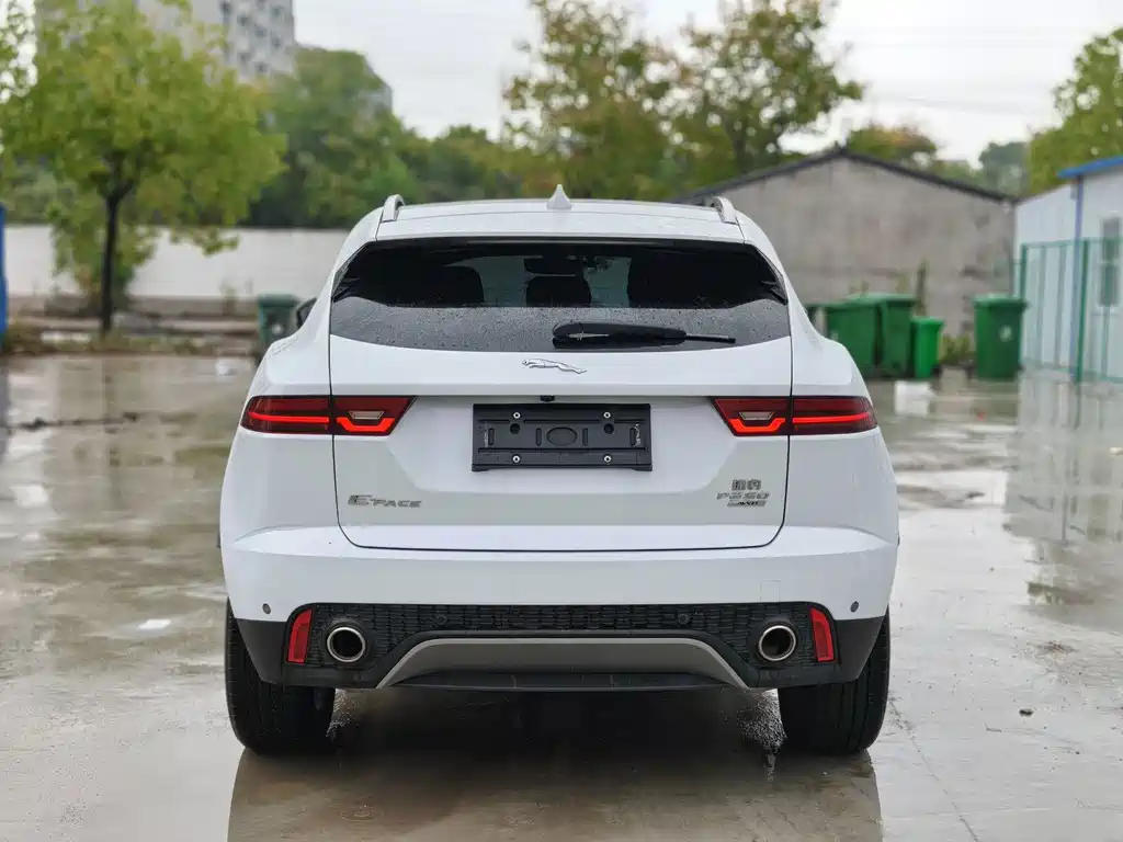 Jaguar E-PACE — миниатюра 4