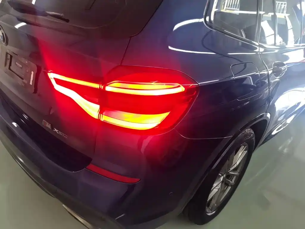 BMW X3 — миниатюра 8