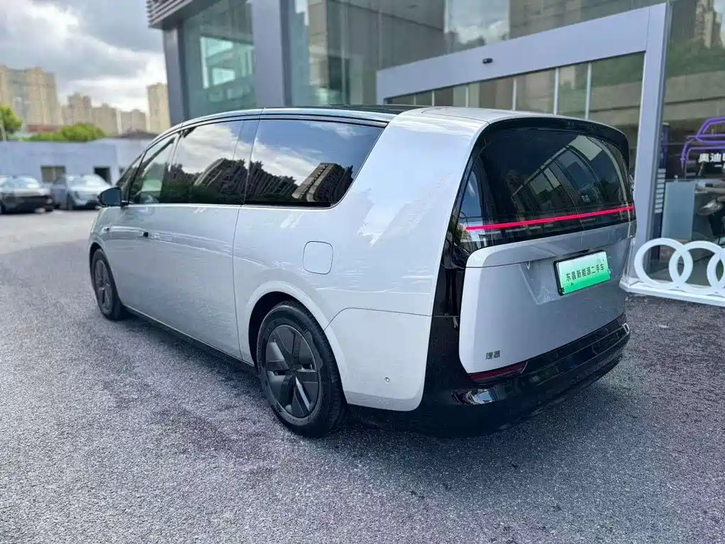 Li Auto Li MEGA — миниатюра 5