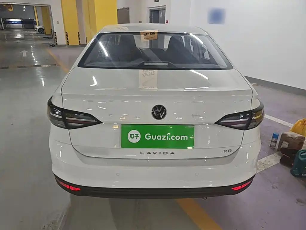 Volkswagen Lavida — миниатюра 6