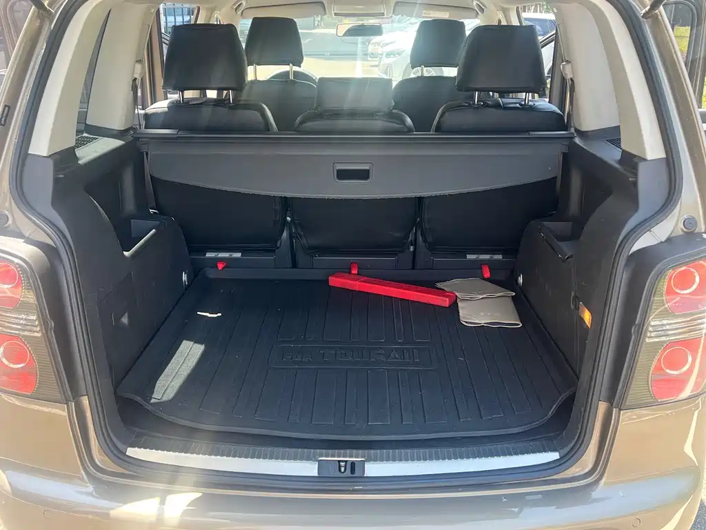 Volkswagen Touran — миниатюра 10
