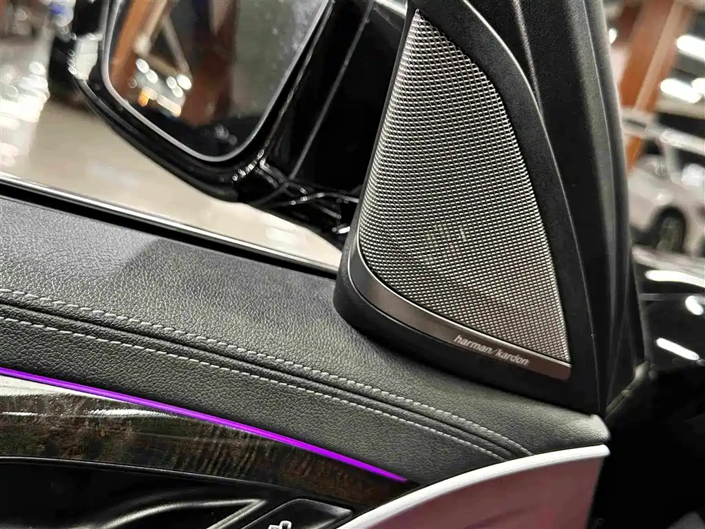 BMW 5 Series — миниатюра 15