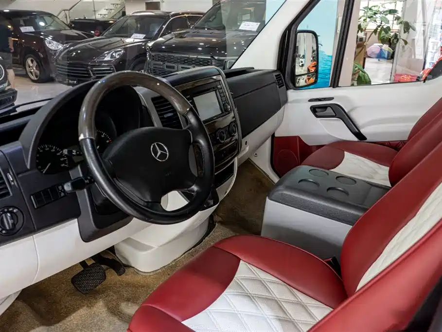 Mercedes-Benz Sprinter 2015 3.5L AT