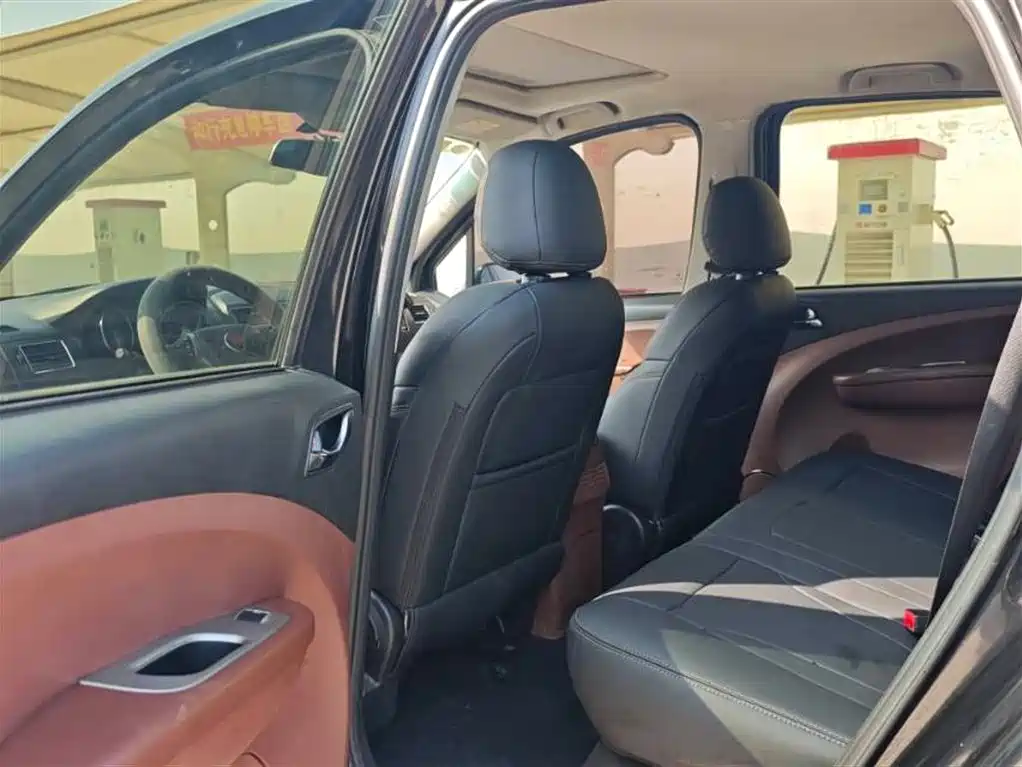 Dongfeng X5 2016 1.6L MT Premium