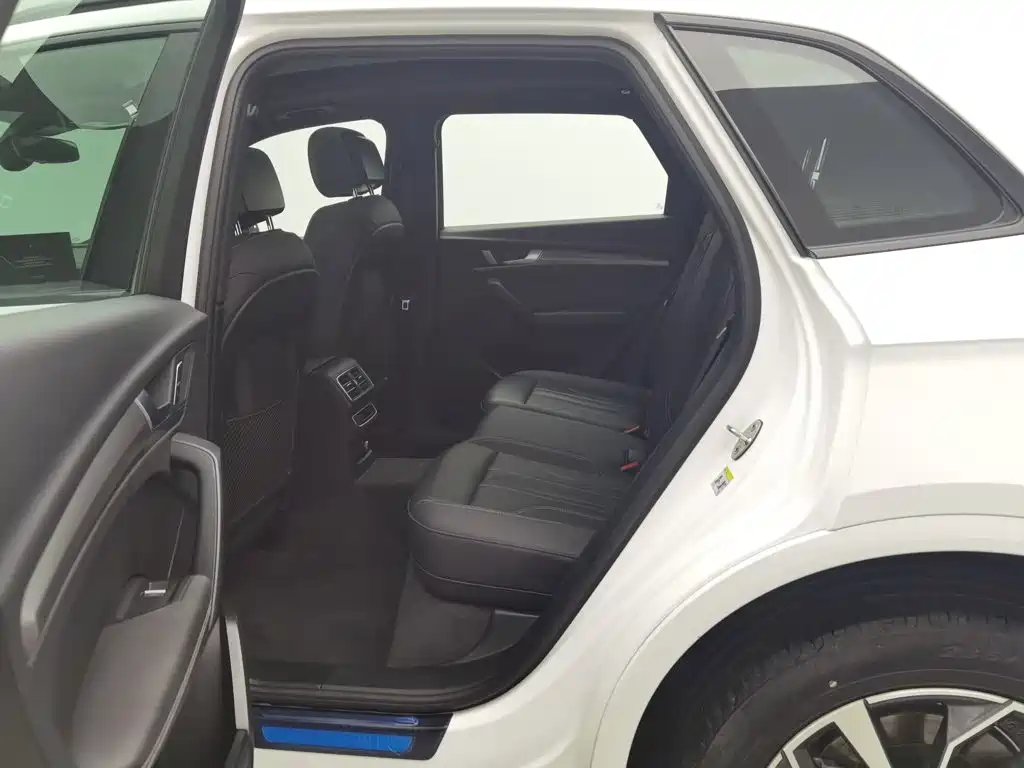 Audi Q5L — миниатюра 15