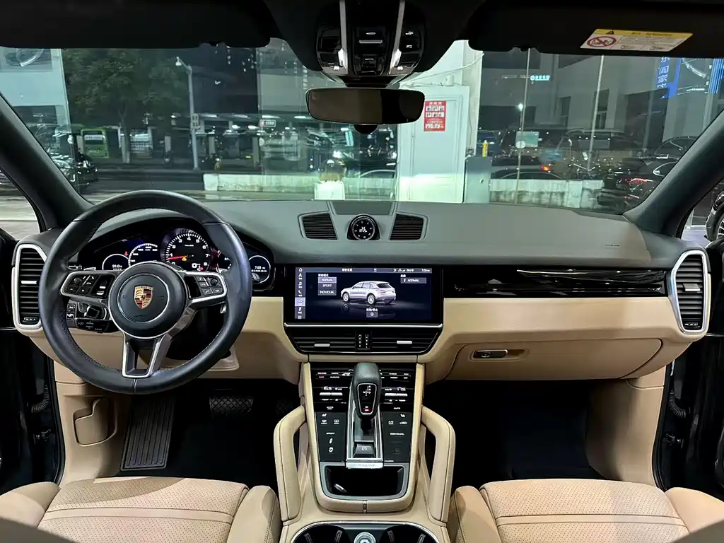 Porsche Cayenne — миниатюра 9