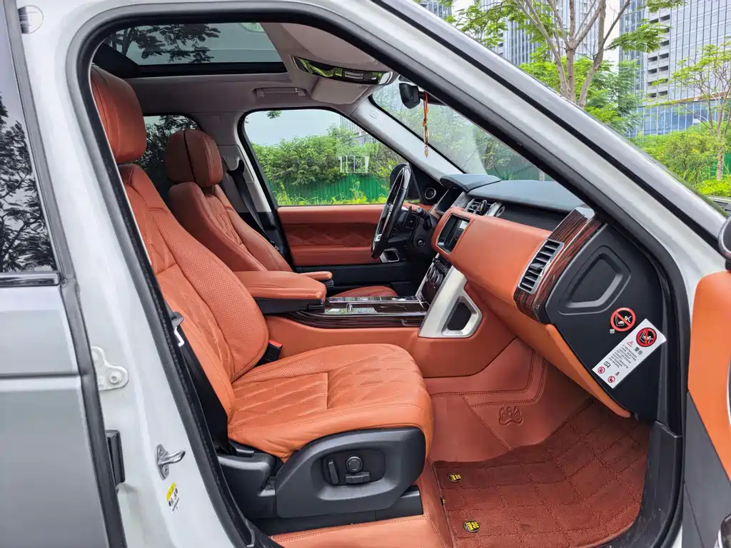 Land Rover Range Rover — миниатюра 8