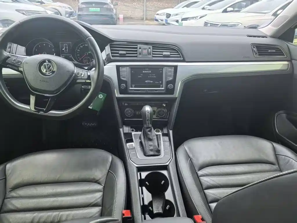 Volkswagen Lamando — миниатюра 8