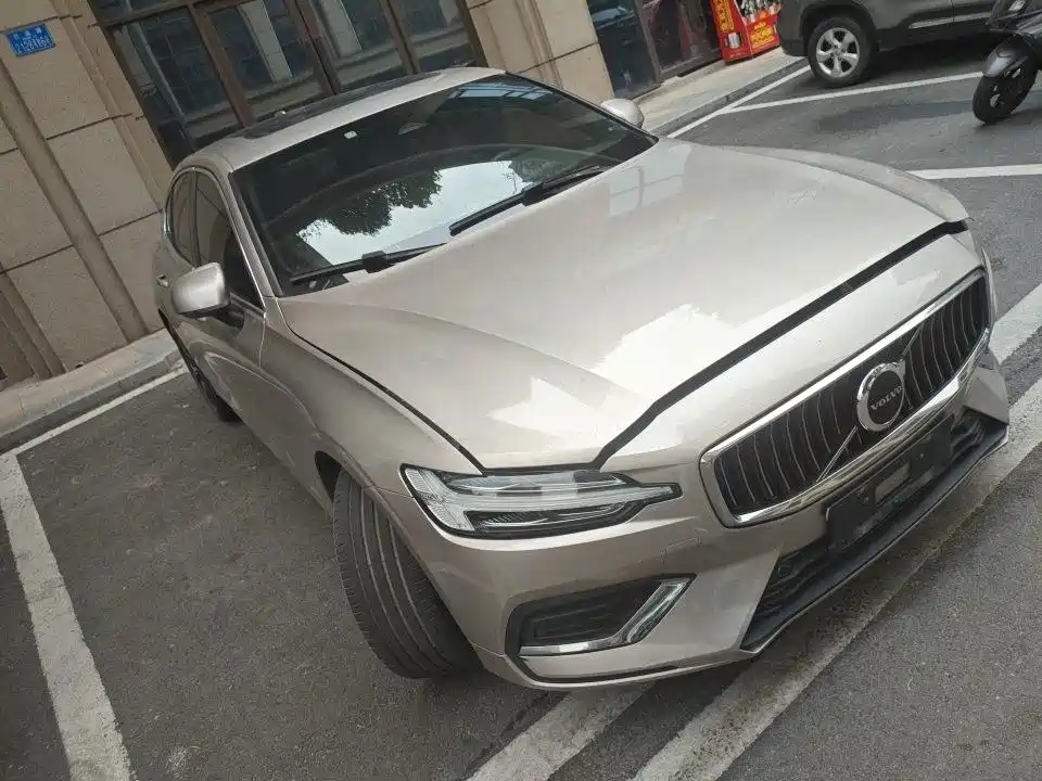 Volvo S60 — миниатюра 3