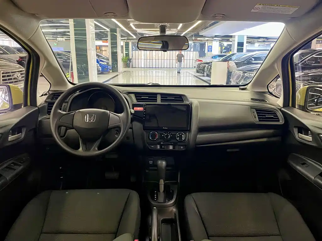 Honda Fit — миниатюра 8