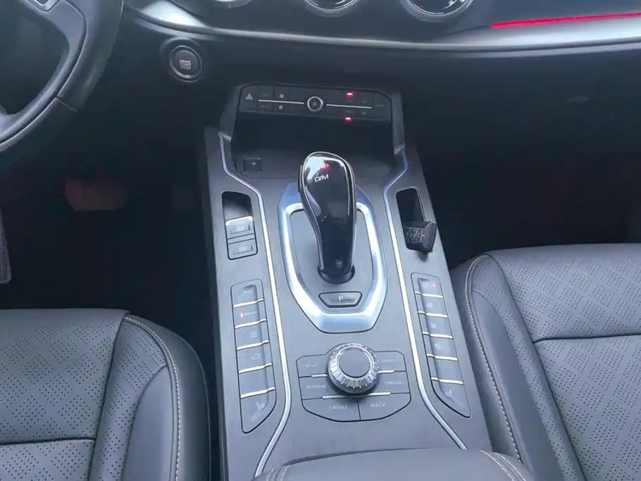Wey Wey VV6 — миниатюра 16