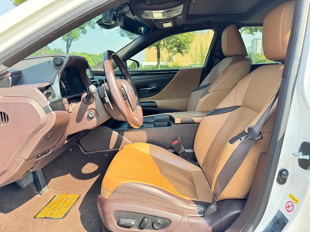 Lexus ES — миниатюра 4