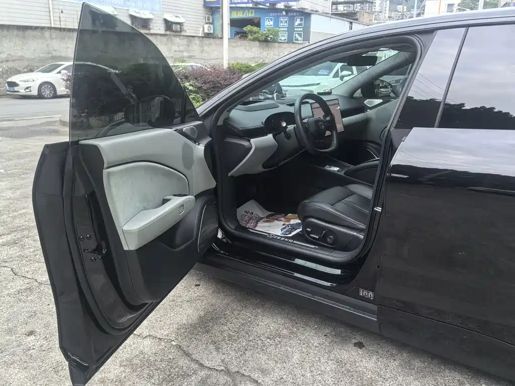 Zeekr 007 2024 75kWh