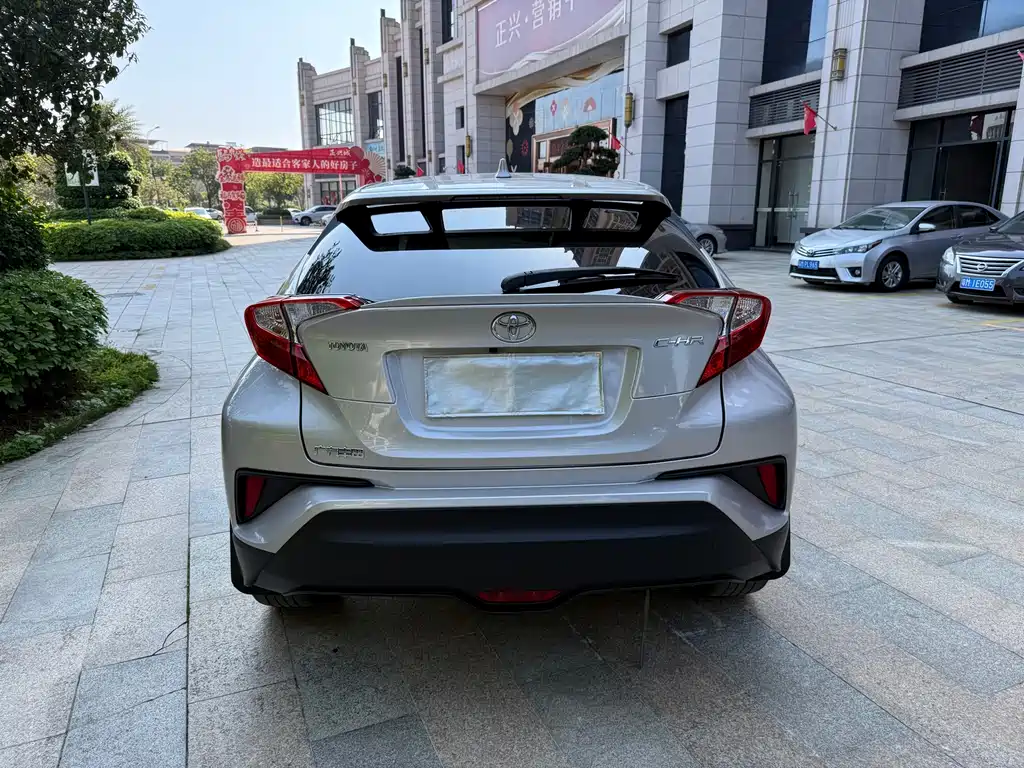 TOYOTA C HR