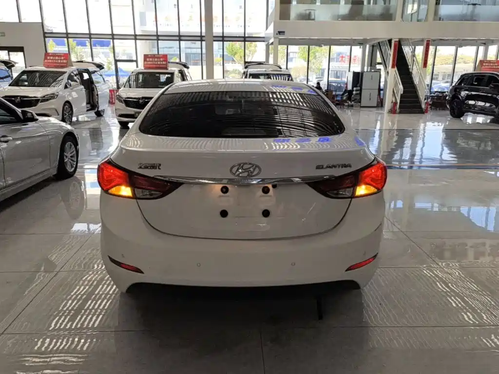 Hyundai Elantra Langdong — миниатюра 6