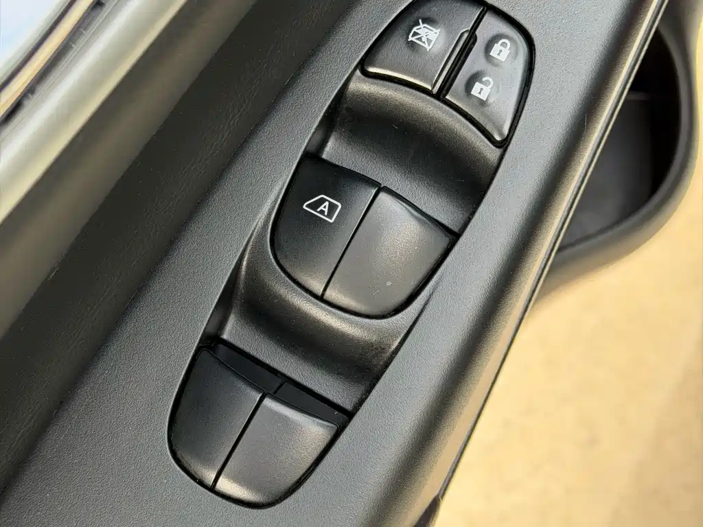 Nissan Sylphy — миниатюра 8
