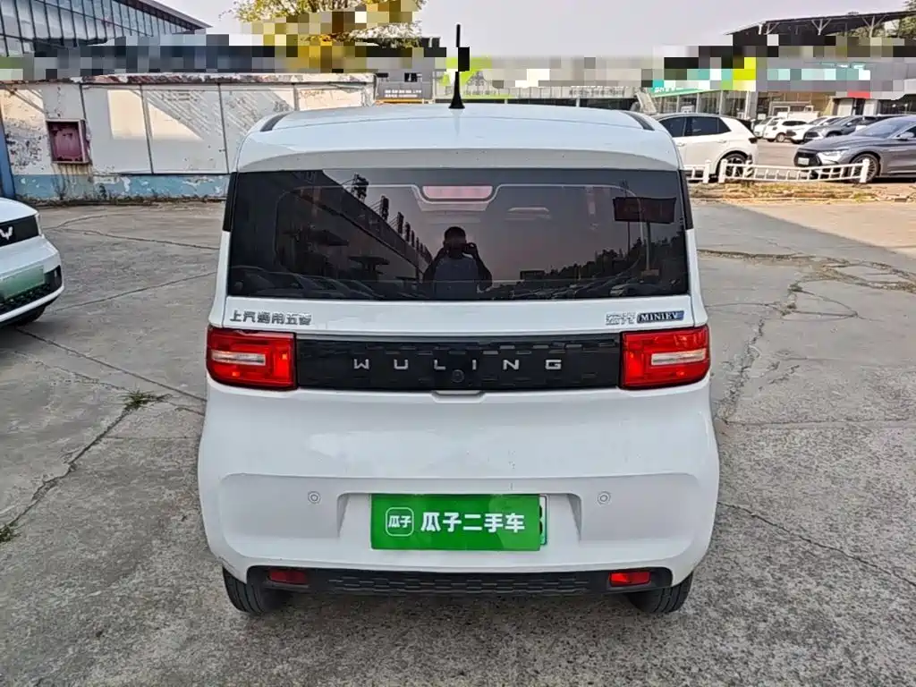 Wuling MINIEV — миниатюра 6