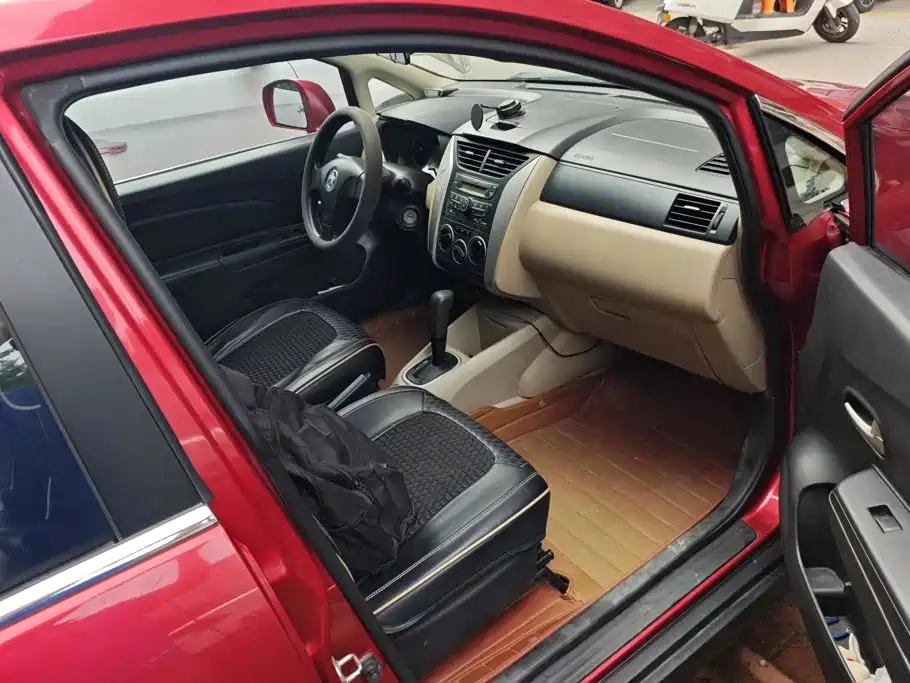 Venucia R50 — миниатюра 8