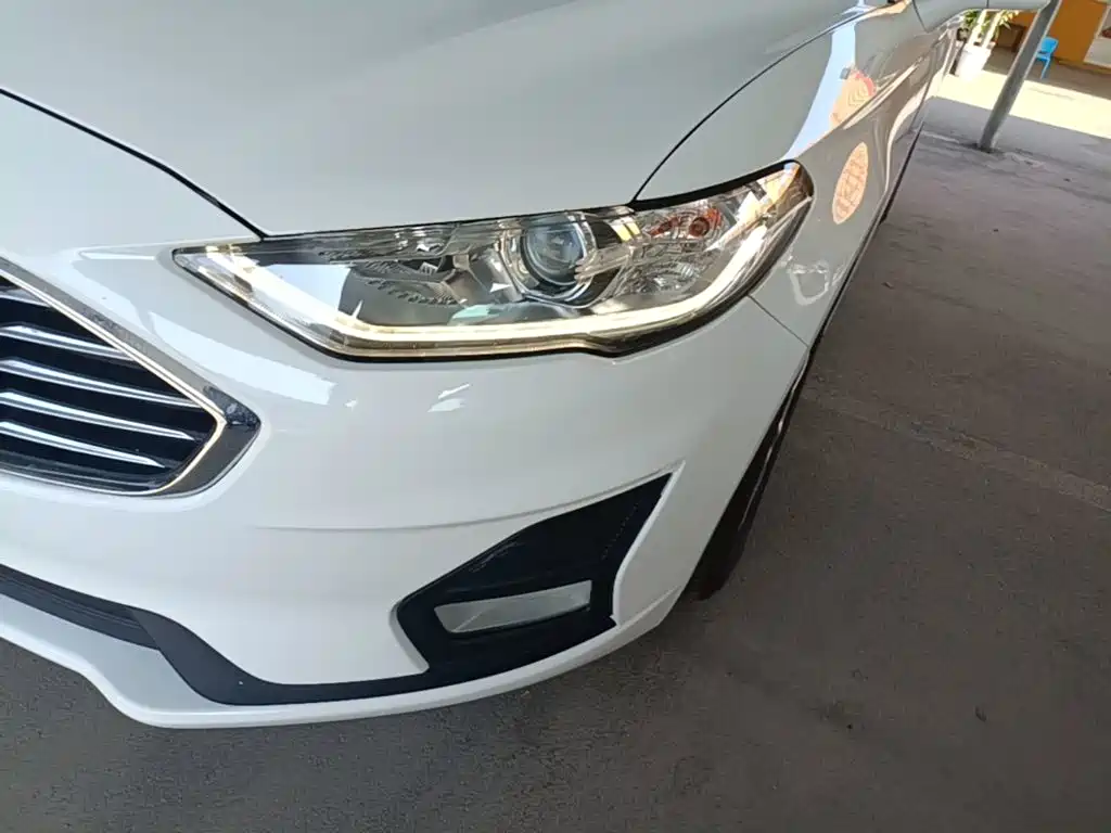 Ford Mondeo — миниатюра 24