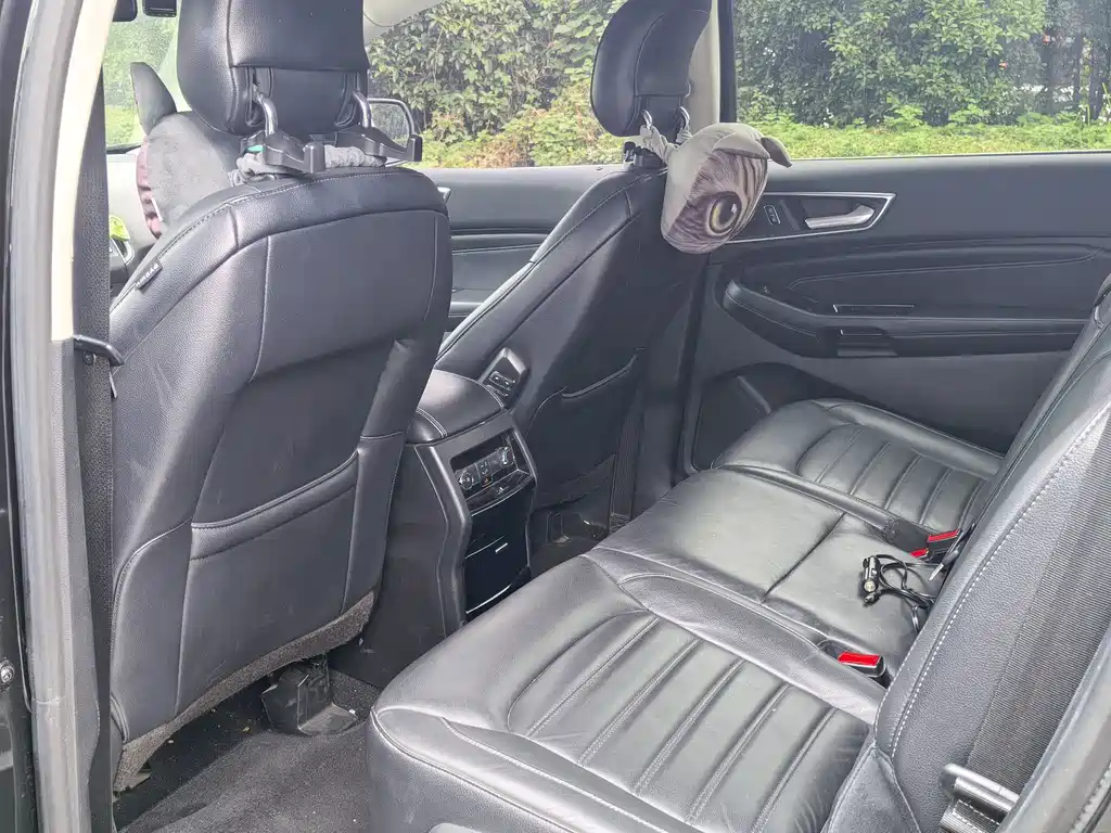 Ford Edge — миниатюра 6
