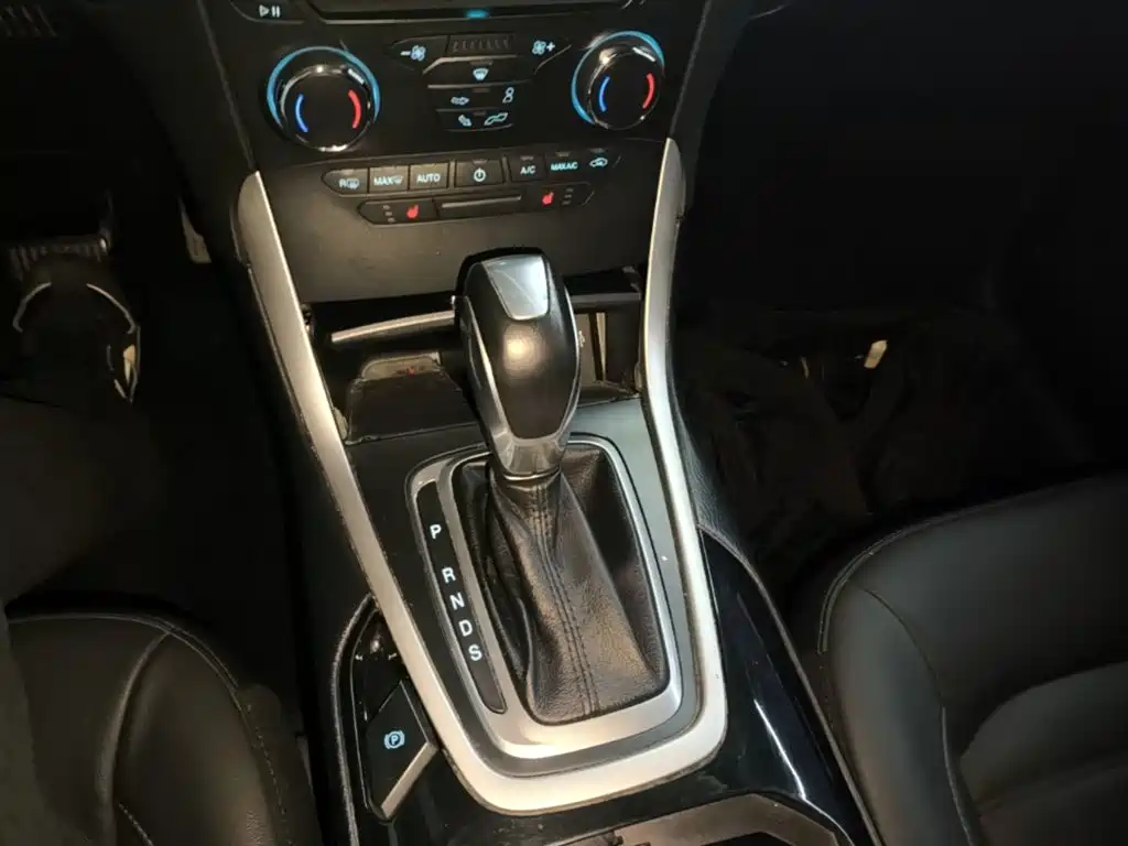Ford Edge — миниатюра 14