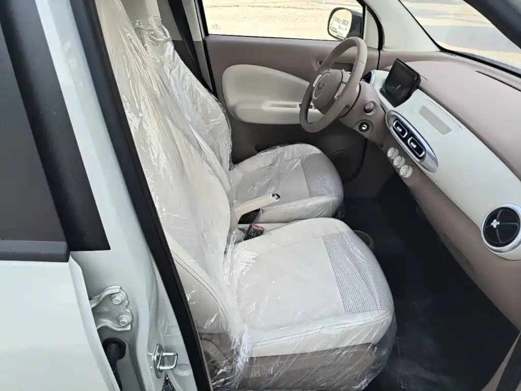 Wuling MINIEV — миниатюра 25