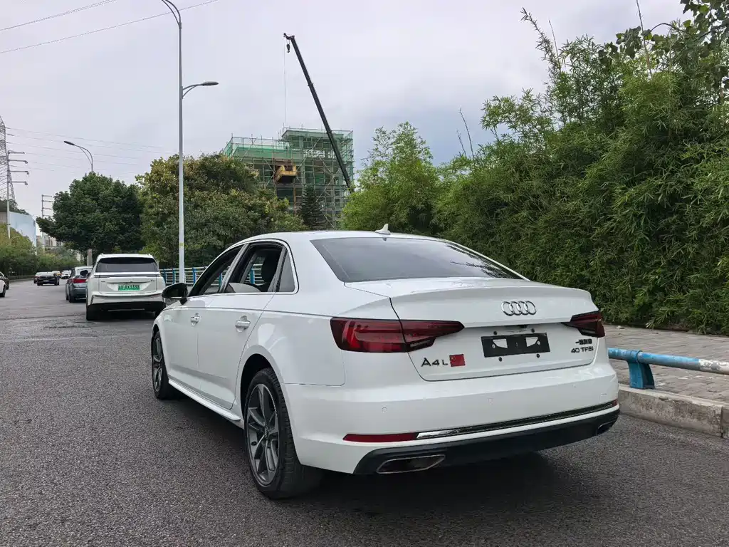 Audi A4L — миниатюра 7