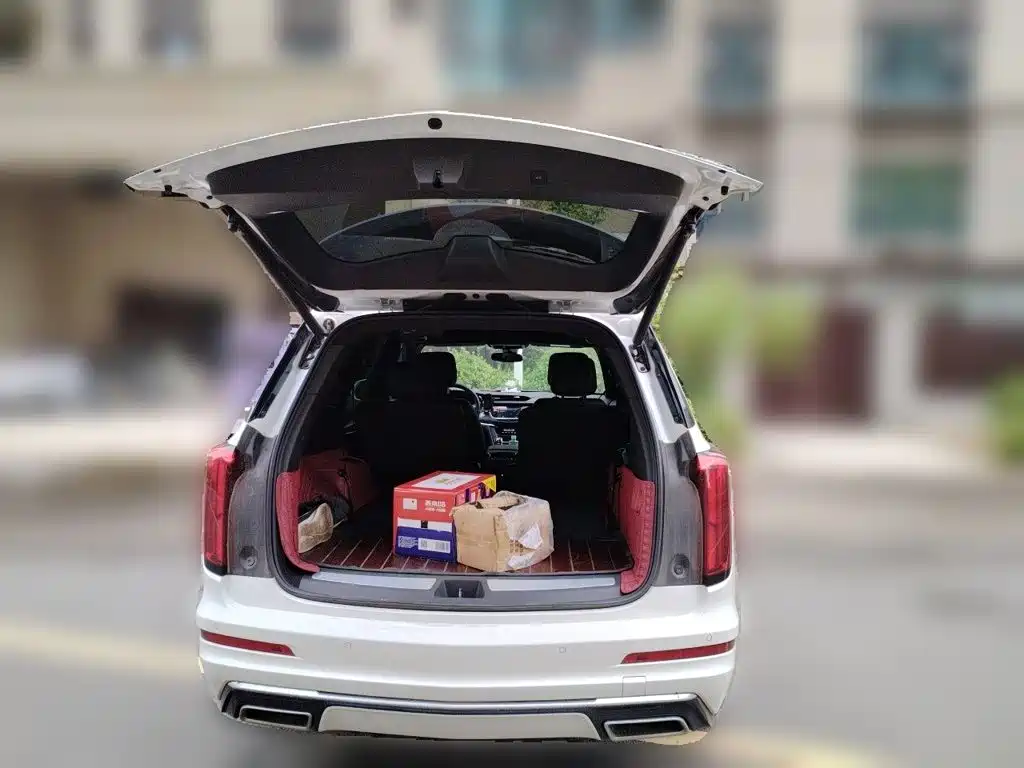 Cadillac XT6 — миниатюра 10